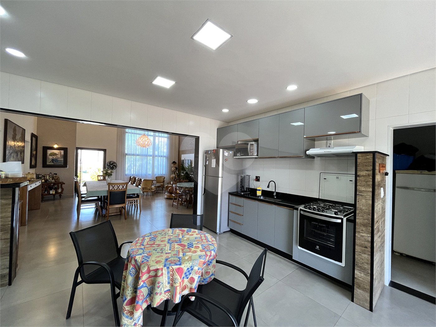 Casa à venda com 3 suítes no condomínio Village Ipanema 1, Araçoiaba da Serra - SP