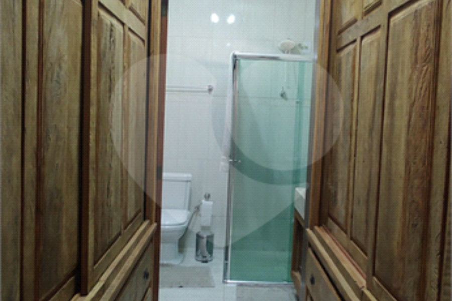 Casa à venda com 4 suítes no Centro, Extrema, MG