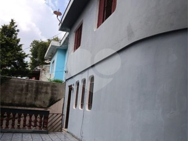 Sobrado à venda com 3 quartos em Vila Guarani, Santo André, SP