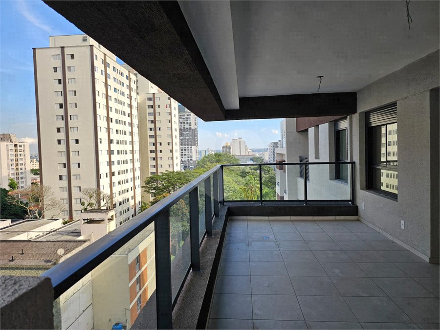 Apartamento à venda com 2 quartos, sendo 1 suíte,  em Santo Amaro, São Paulo, SP