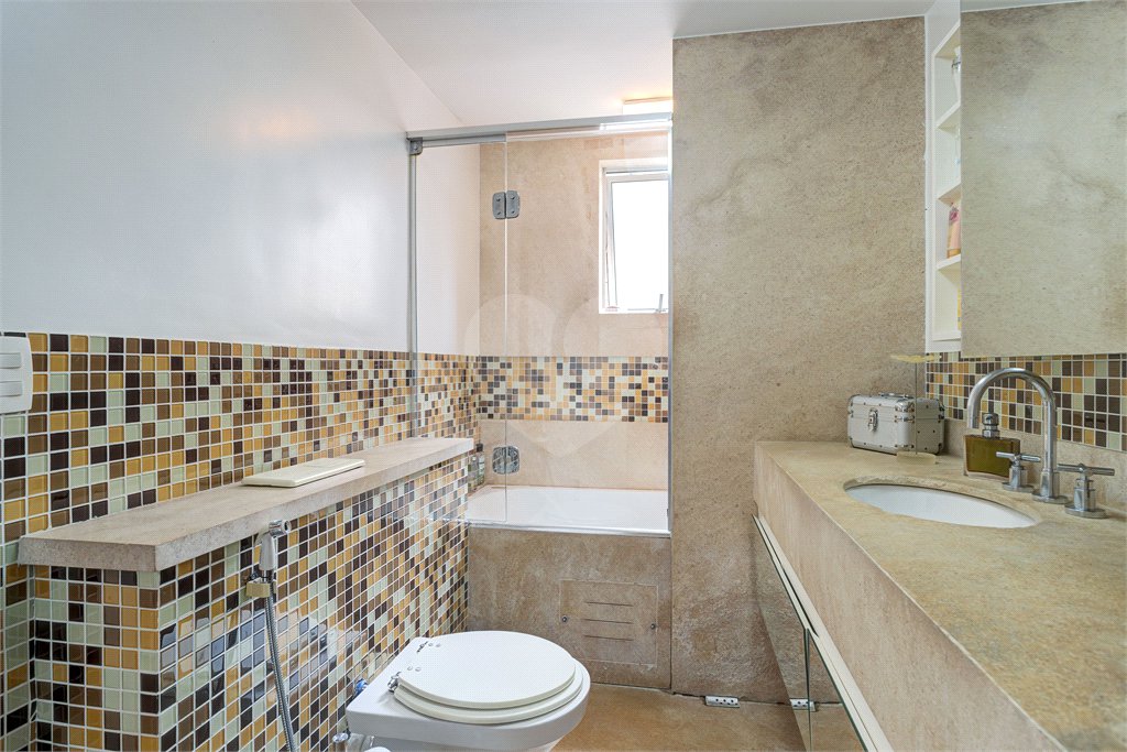 Apartamento à venda com 4 quartos, sendo 3 suítes, em Brooklin, São Paulo, SP