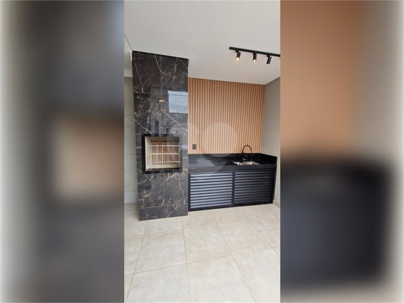Casa à venda com 3 quartos, sendo 1 suíte, no condomínio Horto Florestal Villagio, Sorocaba - SP