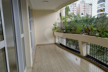 Apartamento à venda ou para alugar com 3 suítes em Indianópolis, São Paulo, SP