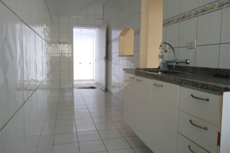 Casa Térrea à venda com 3 quartos em Campo Grande, São Paulo, SP