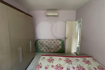 Casa à venda com 5 quartos, sendo 1 suíte, no condomínio Residencial Green Ville, Rio de Janeiro - RJ