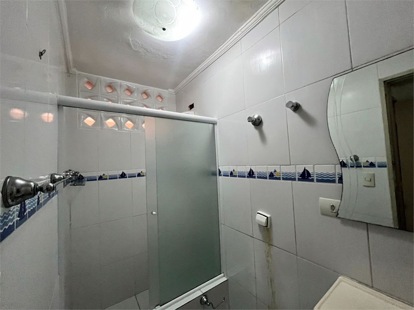 Apartamento Residencial à venda, Enseada, Guarujá - AP1502.