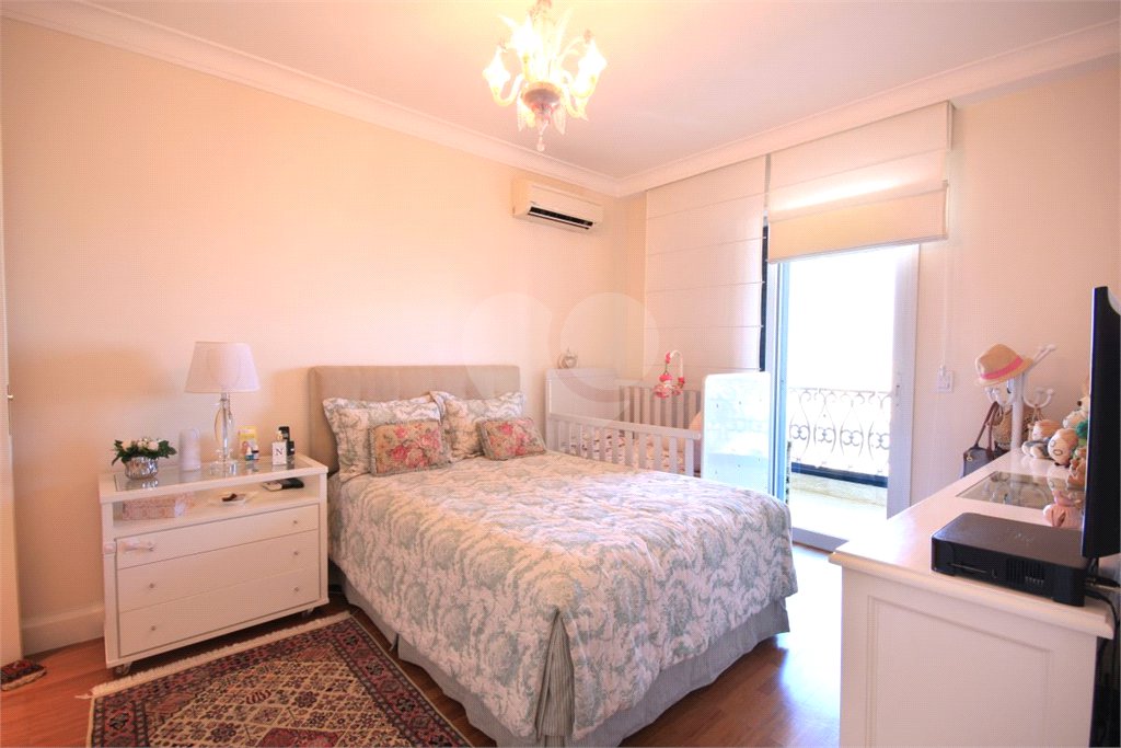 Apartamento à venda com 3 suítes em Alto da Boa Vista, São Paulo, SP