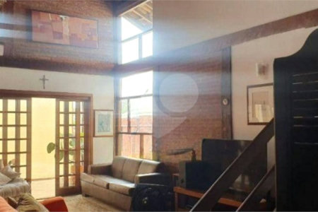 Casa à venda com 3 quartos, sendo 1 suíte, no condomínio Terras de São Francisco, Vinhedo - SP