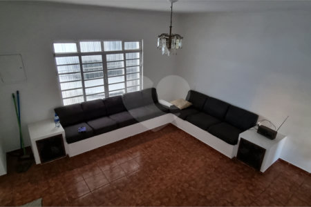 Casa à venda com 3 quartos, sendo 1 suíte,  em Jardim Rosa Maria, São Paulo, SP