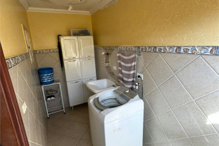 Casa à venda com 4 quartos, sendo 1 suíte, em Vila Henrique, Salto, SP