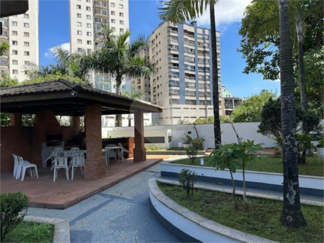 Apartamento à venda com 3 quartos, sendo 1 suíte,  em Vila Mariana, São Paulo, SP