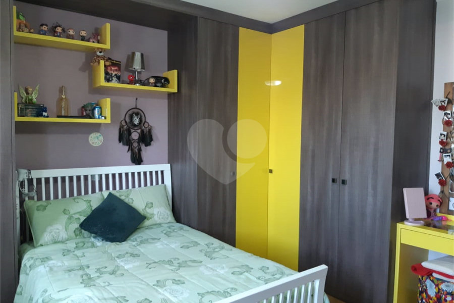 Sobrado à venda com 3 quartos, sendo 1 suíte, em Vila Romero, São Paulo, SP