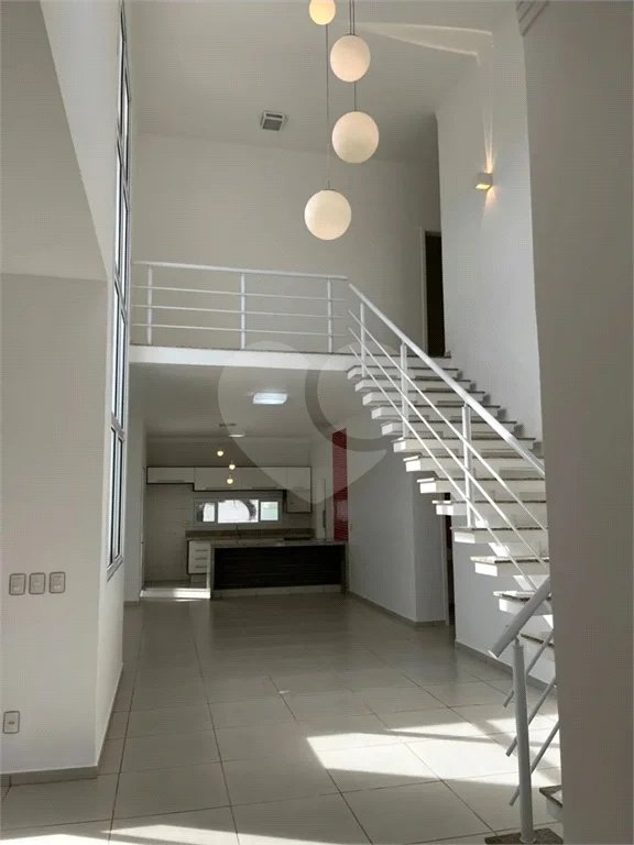 Casa para alugar com 3 suítes no condomínio Figueira Garden, Atibaia - SP