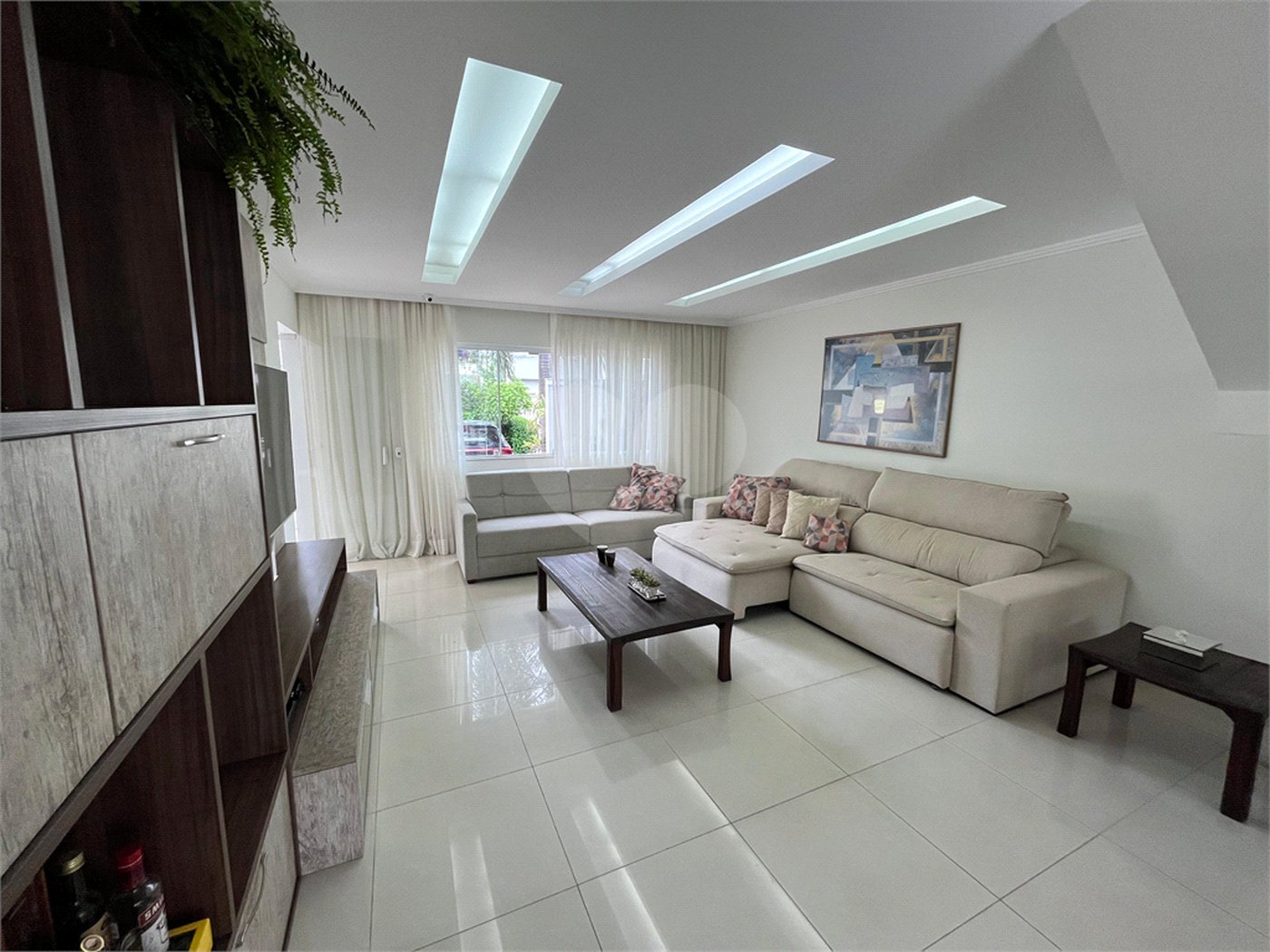 Casa à venda com 3 quartos, sendo 1 suíte, no condomínio Golden Village, Rio de Janeiro - RJ