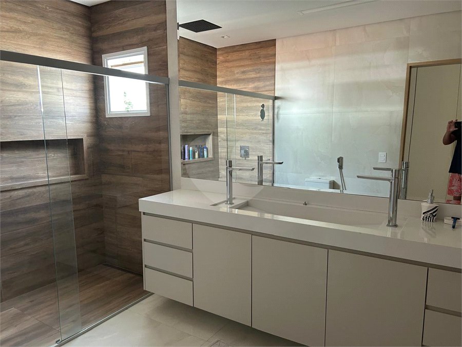 Casa à venda com 5 quartos, sendo 4 suítes,  no condomínio Residencial Vila do Itamaraca, Valinhos - SP
