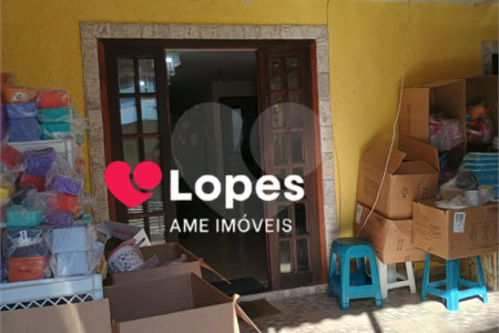 Casa à venda com 2 quartos, sendo 1 suíte, no condomínio Residencial 400, Rio de Janeiro - RJ