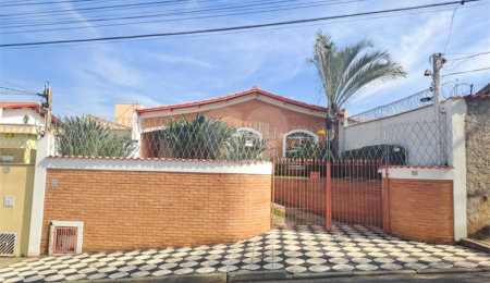 Casa à venda com 3 quartos, sendo 1 suíte,  em Vila Trujillo, Sorocaba, SP