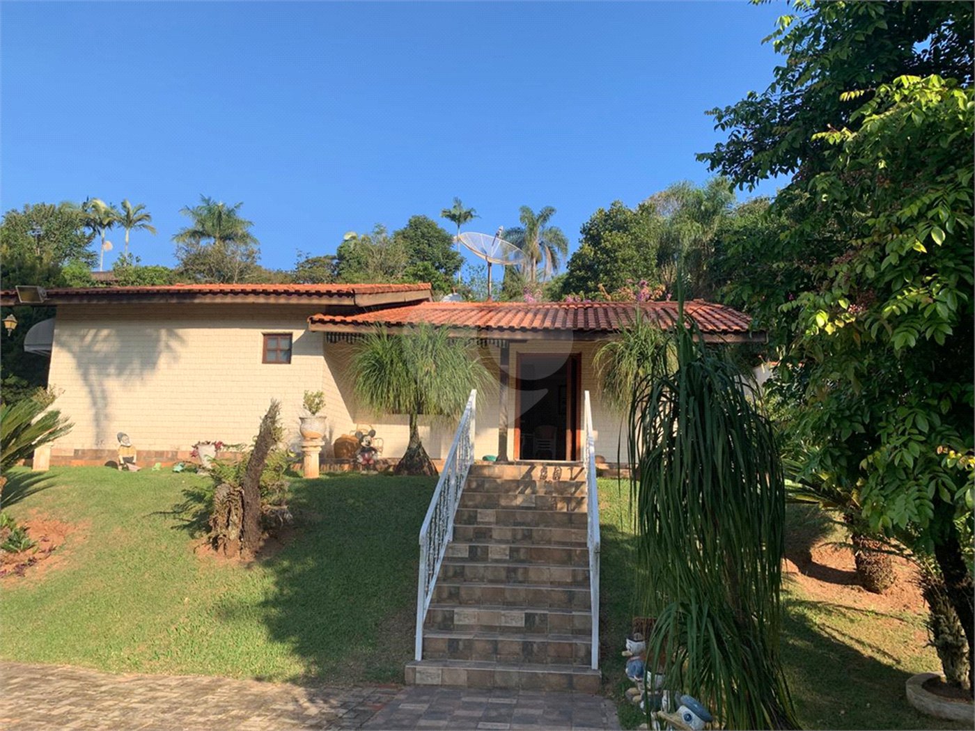 Casa Térrea à venda com 3 quartos, sendo 1 suíte,  em Alpes D'ouro, Bom Jesus dos Perdões, SP