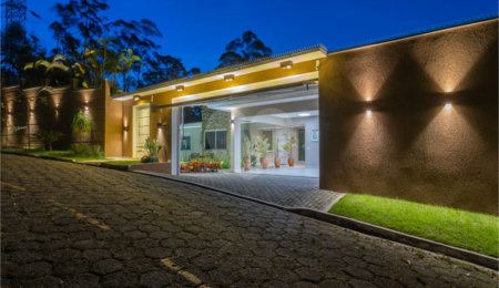 Casa à venda com 3 suítes no condomínio Parque Imperial da Cantareira, Mairiporã - SP