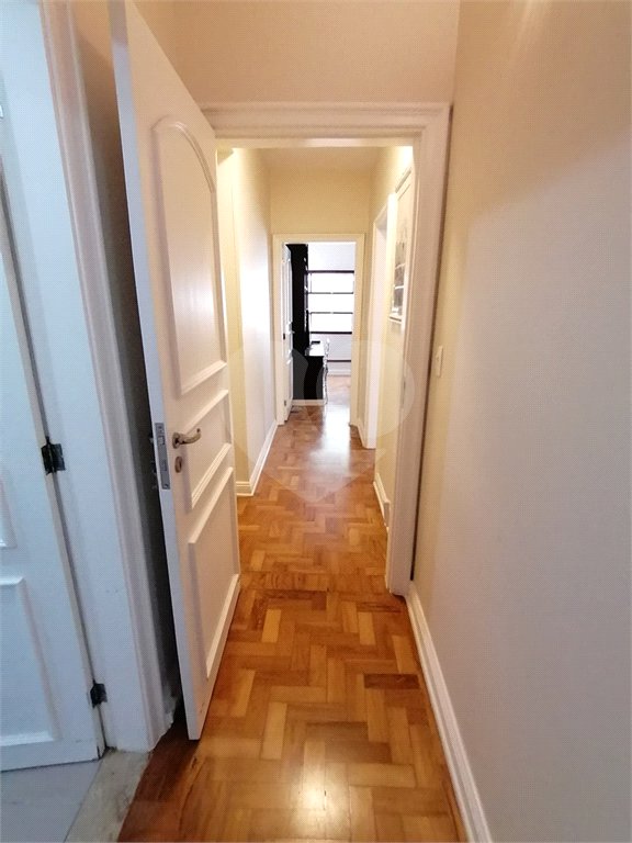Apartamento à venda com 3 quartos, sendo 1 suíte, em Jardim Paulista, São Paulo, SP