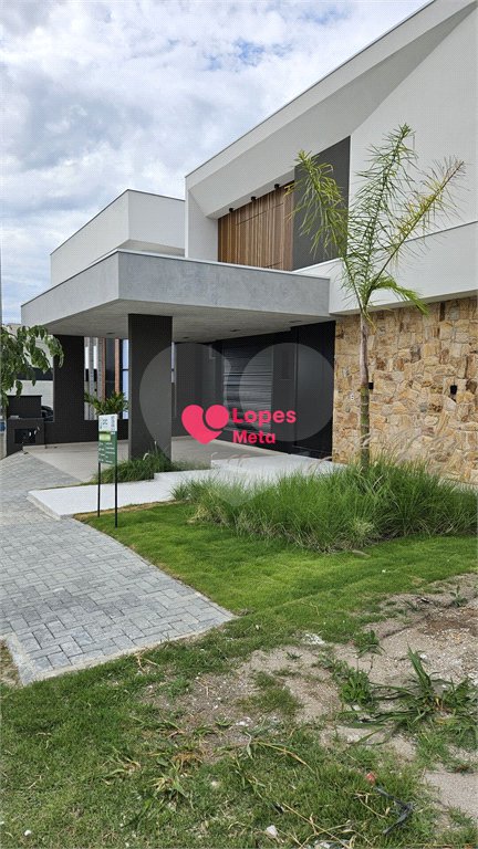 Casa à venda com 4 quartos, sendo 2 suítes, no condomínio Reserva Aruanã, São José dos Campos - SP