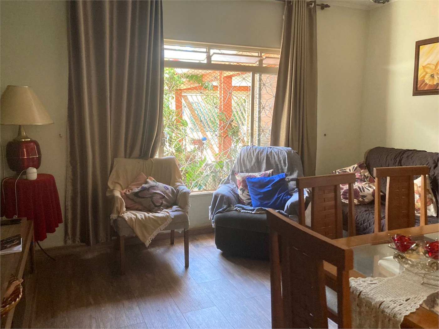 Vende-se excelente casa próxima ao Centro