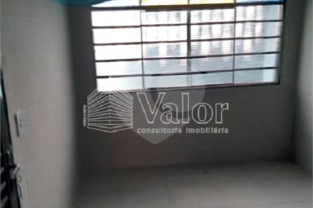 Ótimo salão comercial com uma casa no andar superior