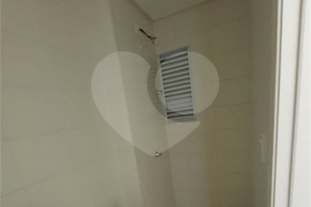 Apartamento no Condomínio Flor de Liz.