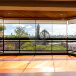 Higienópolis: 2 suítes, varanda envidraçada e vista aberta