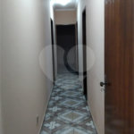 Casa Térrea com 3 dormitórios, sendo 1 suíte.