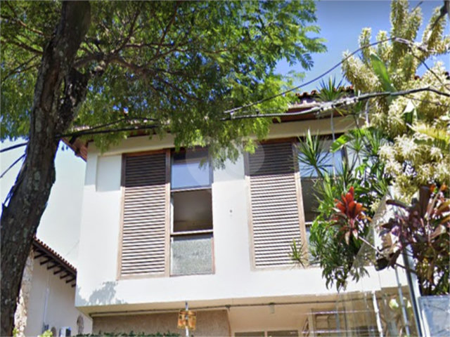 Sobrado à venda com 4 quartos, sendo 1 suíte,  em Pinheiros, São Paulo, SP