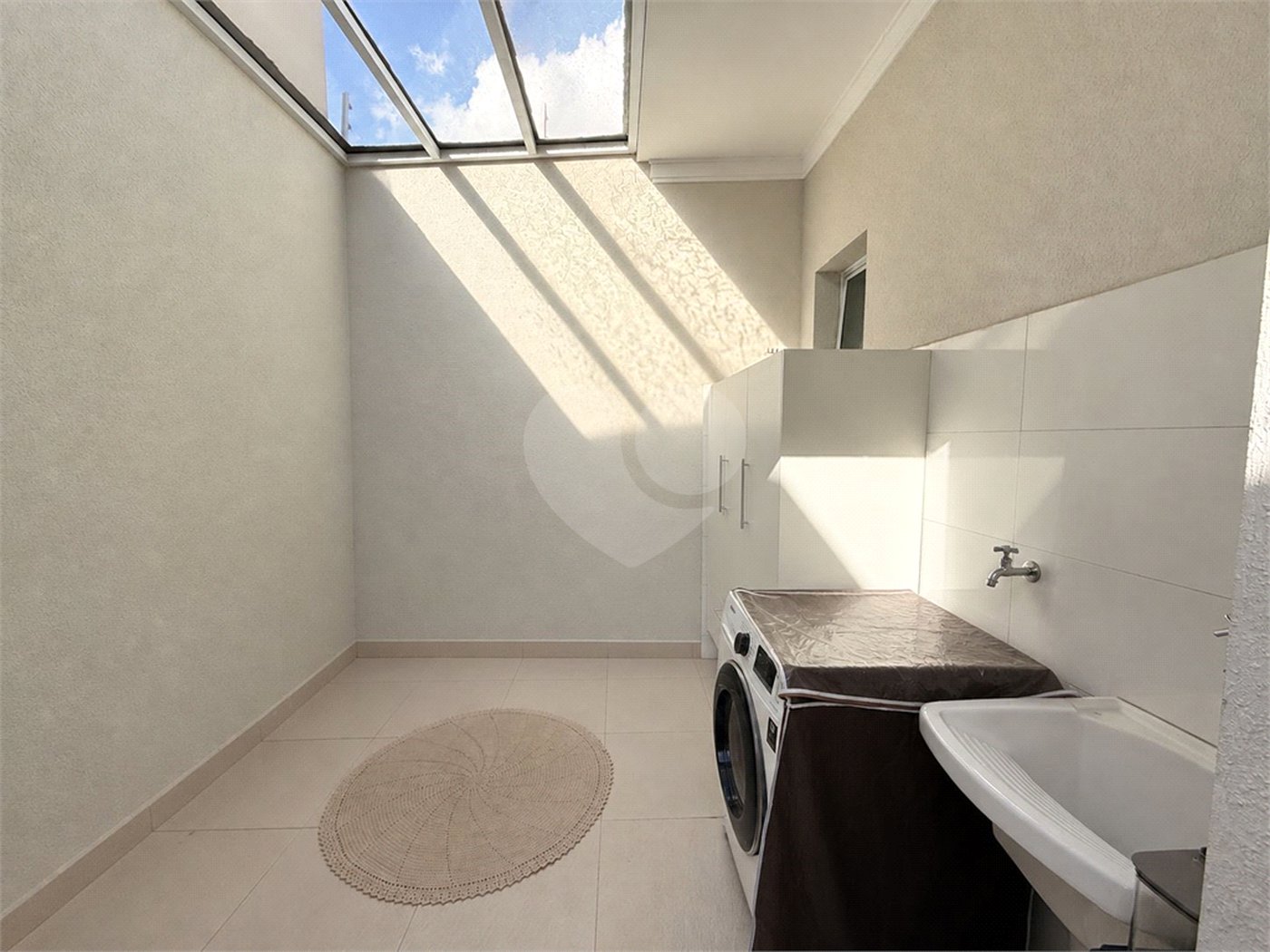 Casa à venda com 3 quartos, sendo 1 suíte, no condomínio Vila Rica, Indaiatuba - SP