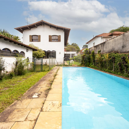 Sobrado à venda com 4 quartos, sendo 3 suítes, em Alto da Boa Vista, São Paulo, SP