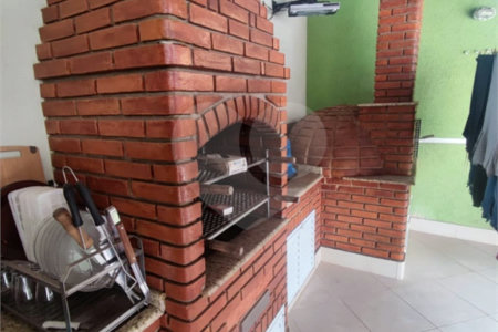 Sobrado à venda com 3 quartos, sendo 2 suítes,  em Vila Pires, Santo André, SP