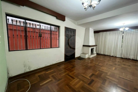 Casa à venda com 4 quartos, sendo 1 suíte, em Vila Mascote, São Paulo, SP