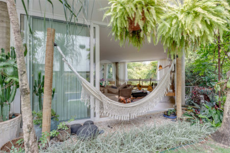Casa à venda com 4 suítes no condomínio Residencial Canumã, São Paulo - SP