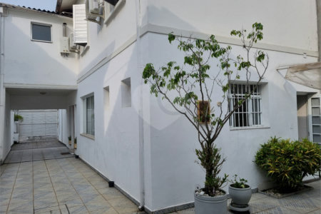 Sobrado à venda com 3 quartos, sendo 1 suíte, em Brooklin, São Paulo, SP