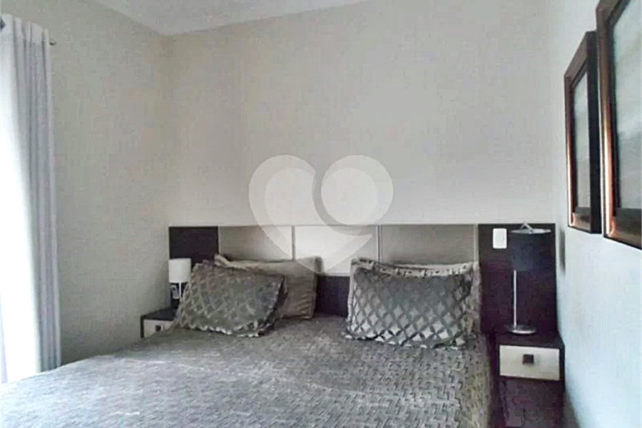 Casa à venda com 4 suítes no condomínio Chácara das Rosas, São Paulo - SP