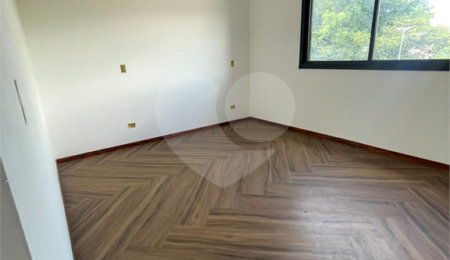 Casa à venda com 3 quartos, sendo 1 suíte, em Jardim Tapajós, Atibaia, SP