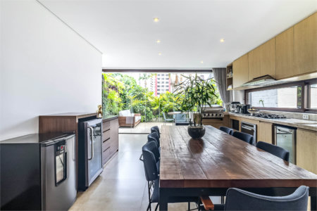 Casa de Vila à venda com 4 quartos, sendo 3 suítes, em Vila Nova Conceição, São Paulo, SP