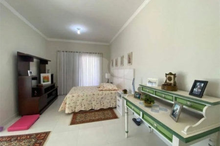 Casa à venda com 4 suítes no condomínio Ipê Velho, Vinhedo - SP