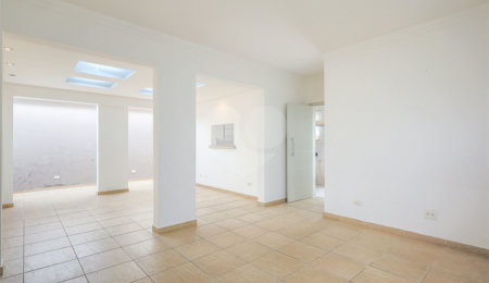 Casa Térrea à venda com 3 quartos, sendo 1 suíte,  em Cidade Vargas, São Paulo, SP