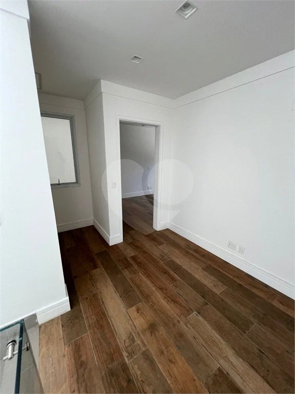 Residencial Tremembe Casa Linda - 255 mts - 04 dormit sendo 02 suites , 5 wcs - 04 vagas