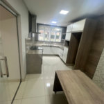Casa à venda ou para alugar com 4 quartos, sendo 2 suítes, no condomínio Lago Azul, Araçoiaba da Serra - SP
