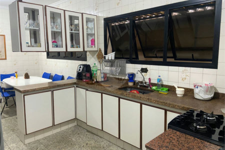 Casa à venda com 4 quartos, sendo 1 suíte, em Jardim Rincão, Arujá, SP