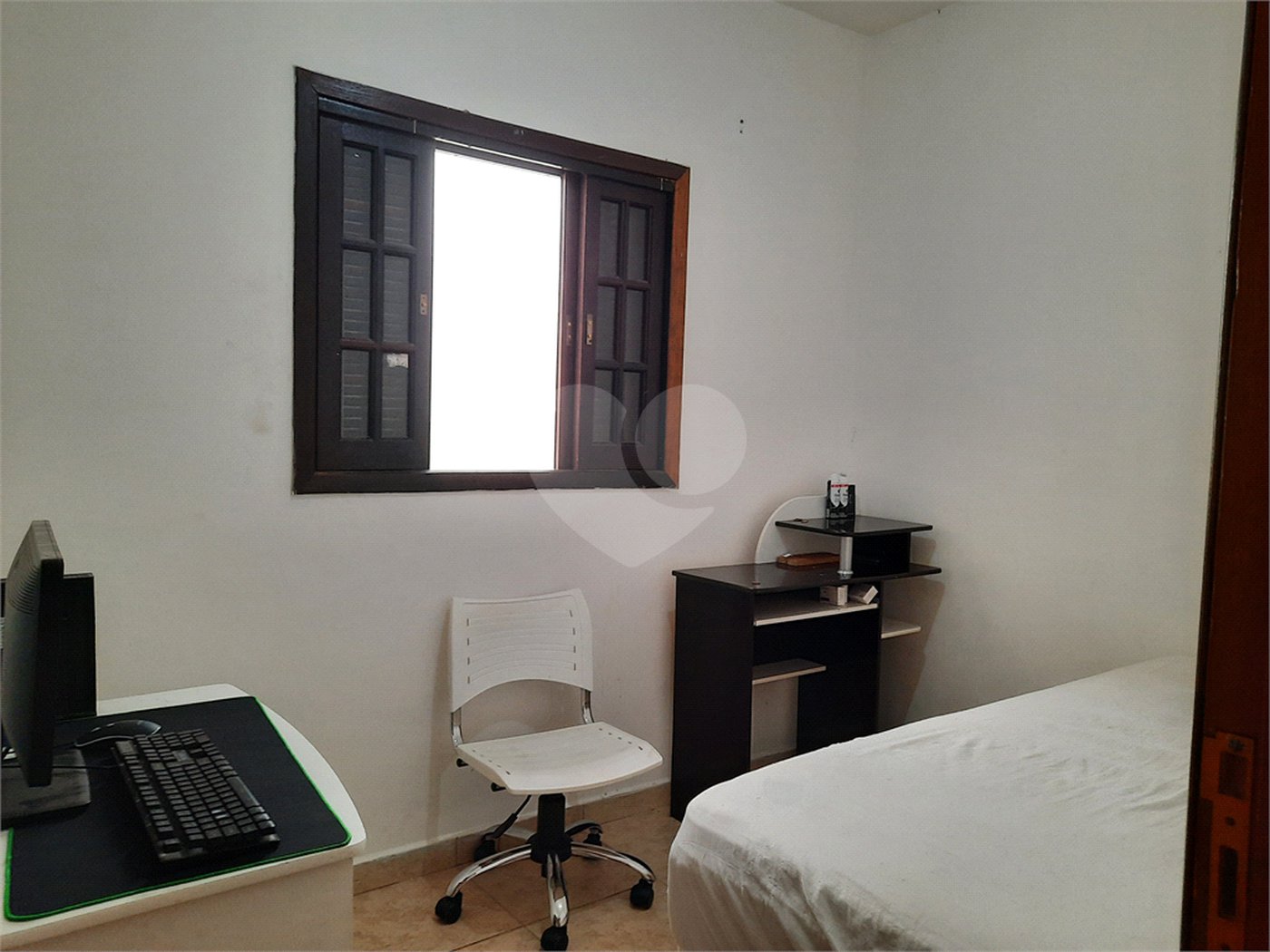 Sobrado à venda com 3 quartos, sendo 1 suíte,  em Vila Suissa, Mogi das Cruzes, SP
