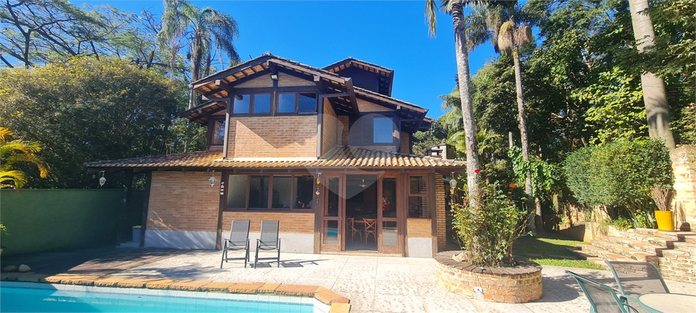 Casa à venda com 4 suítes em Serra da Cantareira, Mairiporã, SP