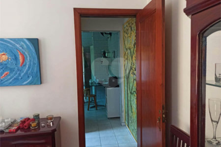 Casa à venda com 4 quartos, sendo 1 suíte, em Perdizes, São Paulo, SP