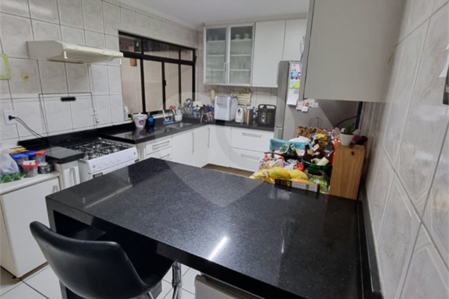 Casa à venda com 3 quartos, sendo 1 suíte, no condomínio Res Azaléias, São Paulo - SP