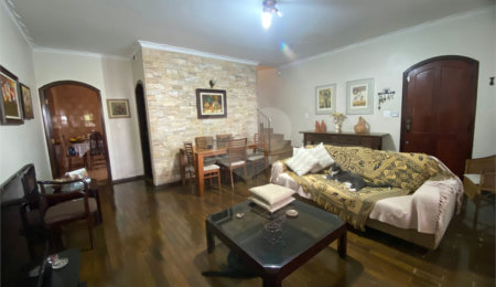 Sobrado à venda com 3 quartos, sendo 1 suíte,  em Palmas do Tremembé, São Paulo, SP